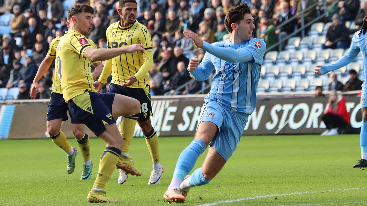 mark-harris-scores-at-coventry.jpg